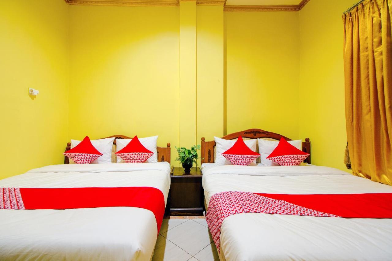 Oyo 1770 Hotel Mawar Saron 2 Kejayan Kültér fotó